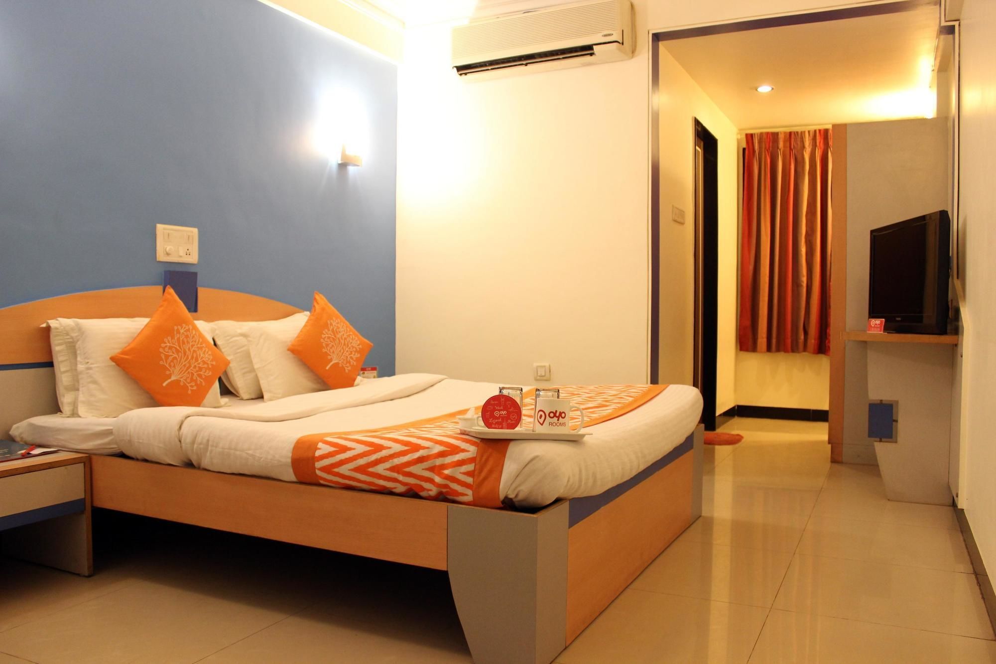 Oyo Rooms Hubli Buitenkant foto