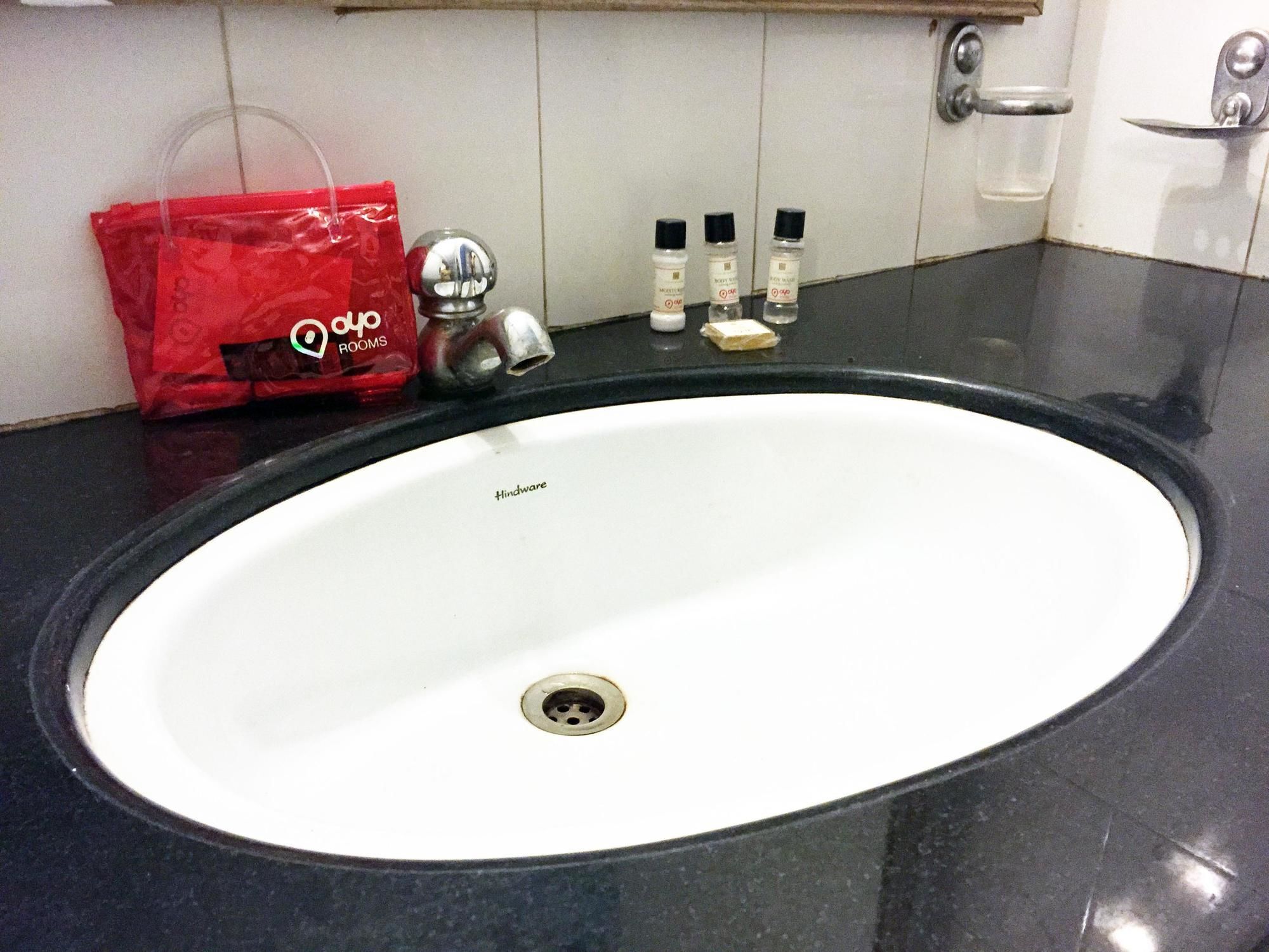 Oyo Rooms Hubli Buitenkant foto